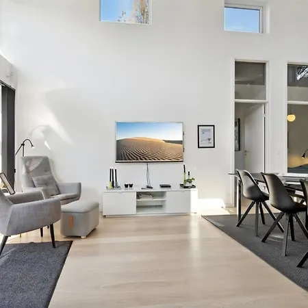 Todor - 1-1km From The Sea By Interhome Nyaraló *