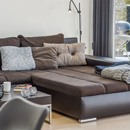 Todor - 1-1km From The Sea By Interhome Nyaraló