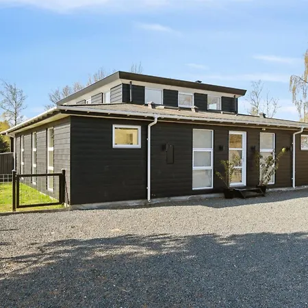 Todor - 1-1km From The Sea By Interhome Nyaraló Hals